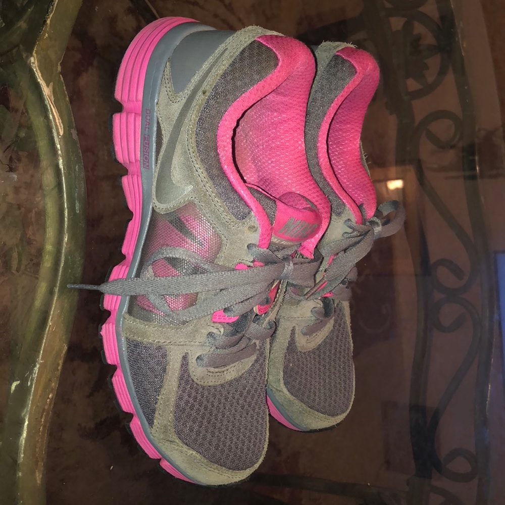 Nike fusion shoes